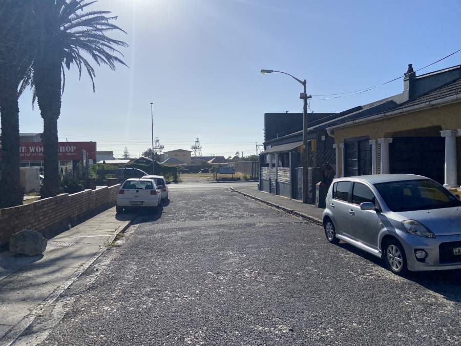 To Let commercial Property for Rent in Muizenberg Western Cape